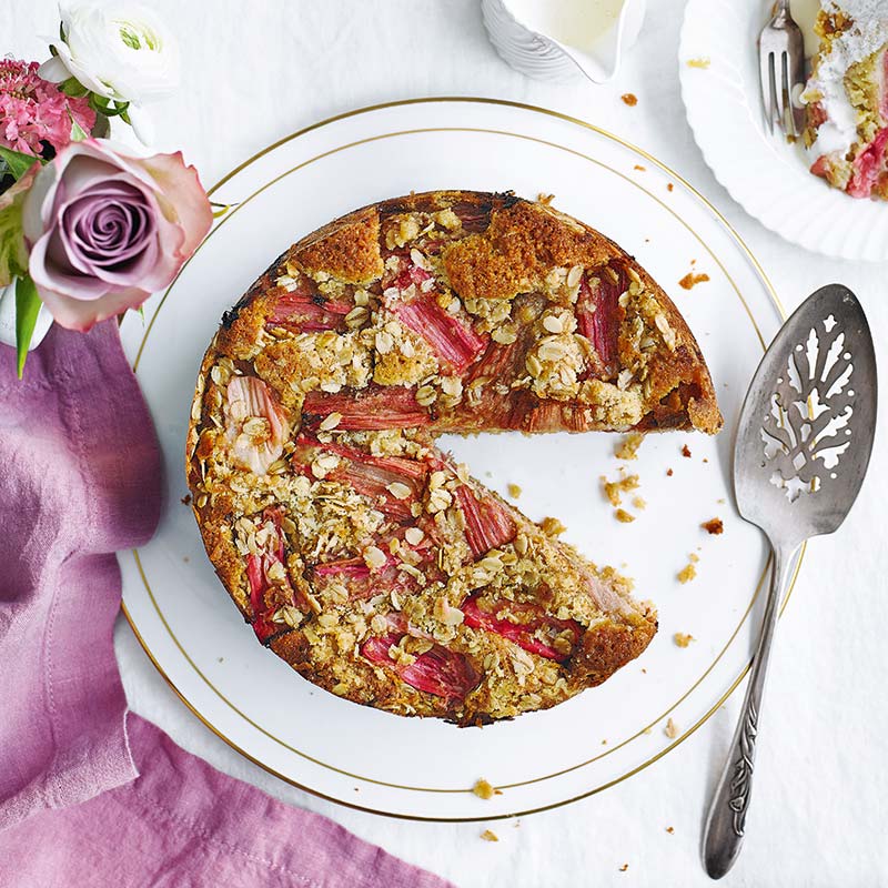 Oaty Rhubarb and Ginger Streusel Cake – Mornflake - Mighty Oats