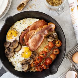 Oatmeal and Polenta Breakfast Skillet