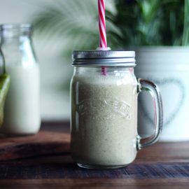 Oatbran and Pear Energy Smoothie