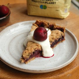 Cherry Pie with Oatmeal Crust