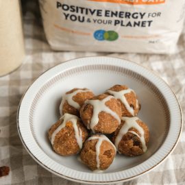 Hot Cross Bun Cake Pops