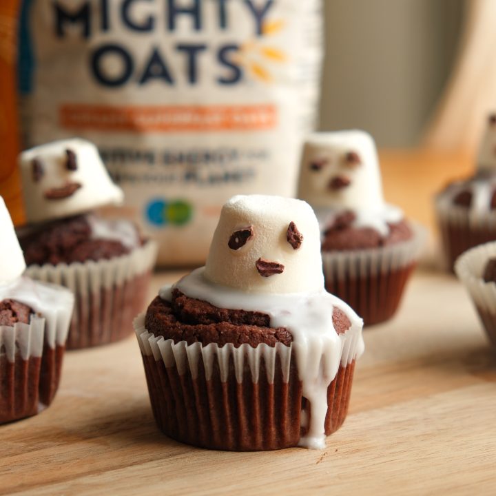 Super Spooky Ghost Cupcakes
