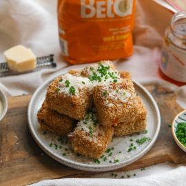 Oat Bran Mac & Cheese Bites with Hot Honey Mustard Mayo